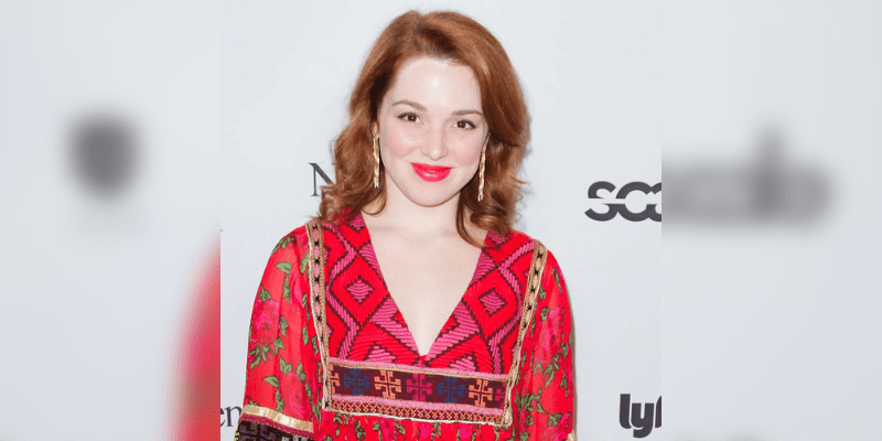 Jennifer Stone