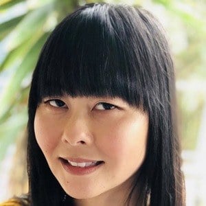 Lang Leav [Author] Wiki, Net Worth, Biography, Age, Husband/Wife